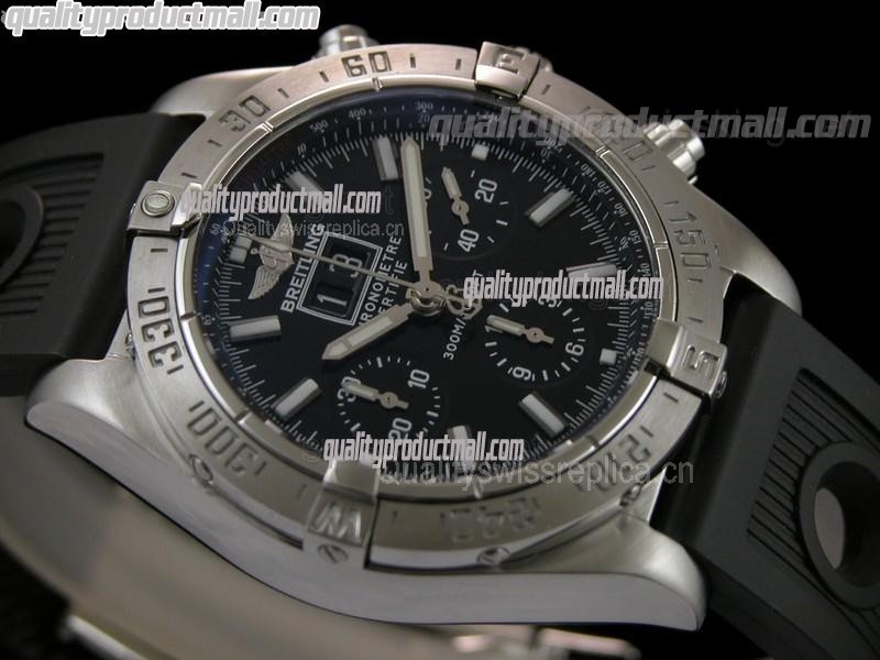 Breitling Avenger Blackbird Big Date Chronograph-Black Dial Black Subdials-Black Ocean Diver Rubber Strap