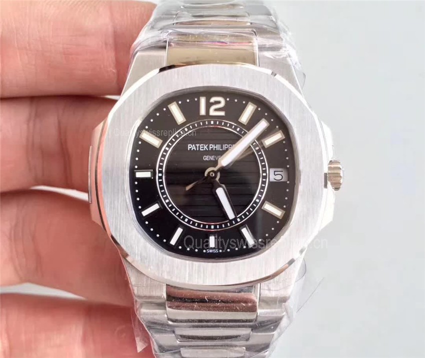 Patek Philippe Nautilus Quartz Watch Black Dial 32mm 